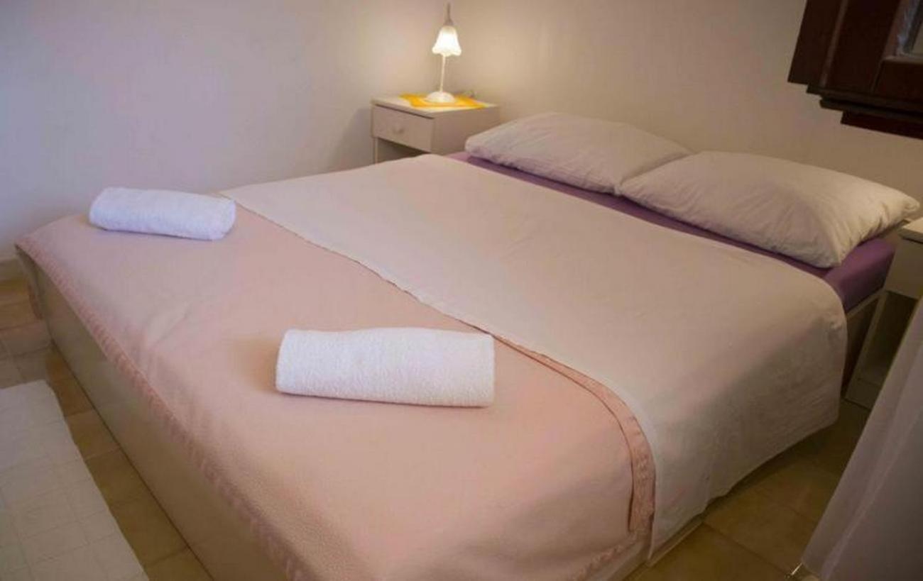 Apartments By The Sea Milna, Vis - 8896 Стая снимка