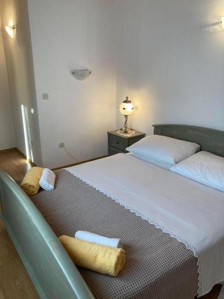 Apartments By The Sea Milna, Vis - 8896 Стая снимка